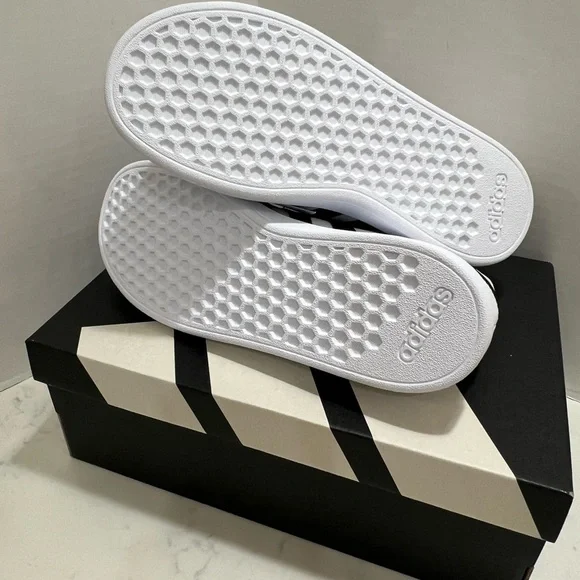 Adidas Grand Court 2.0 Kids' White and Black Sneakers - Picture 10 of 11